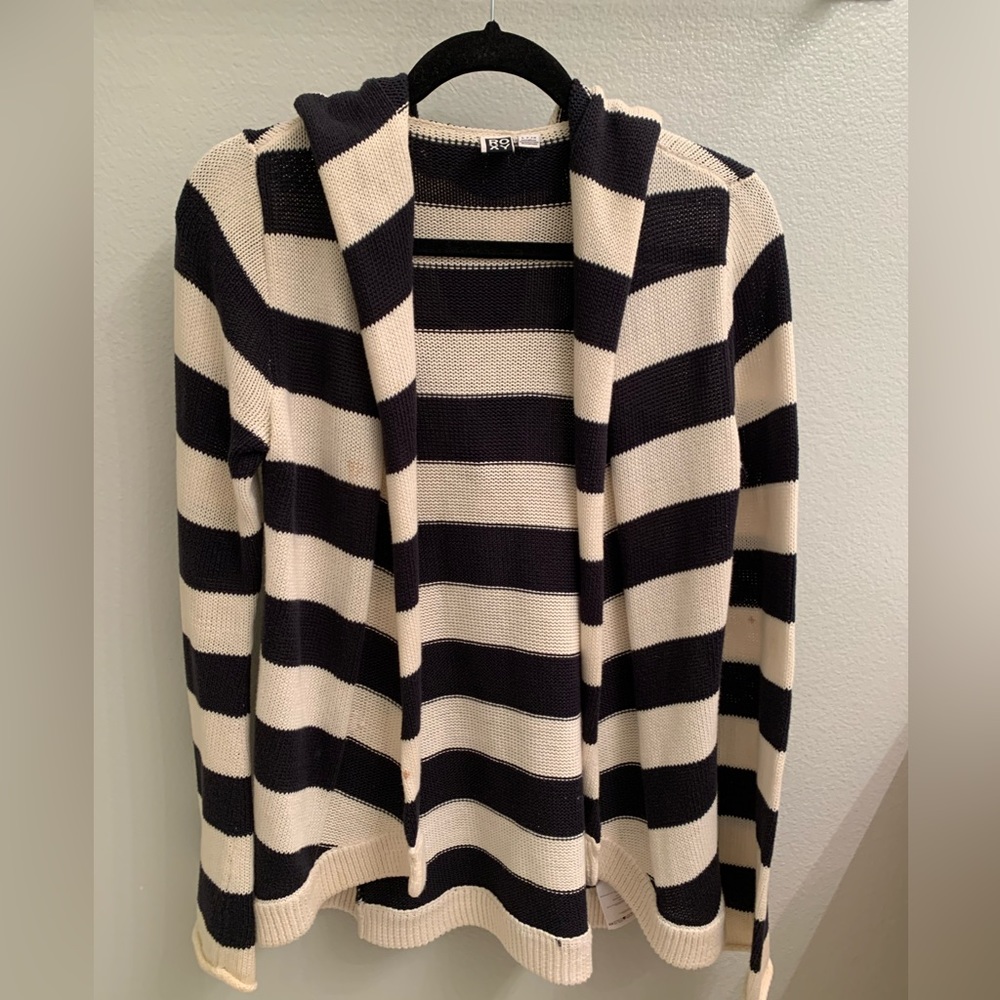 Roxy sweater, black & white with hood